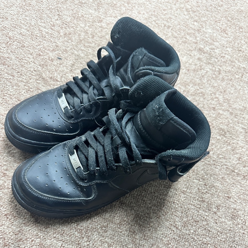Nike high top Air Force ones used  6.5 kids Torn straps still looks ok